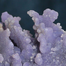 Load image into Gallery viewer, Closeup of Druzy Soft Lavender Grape Agate