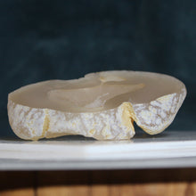 Load image into Gallery viewer, Window Geode Oregon Chalcedony