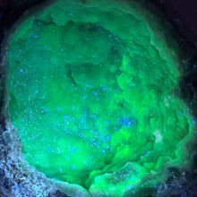 Load image into Gallery viewer, Green Fluorescense rich Blue Deep Chamber Dugway Geode