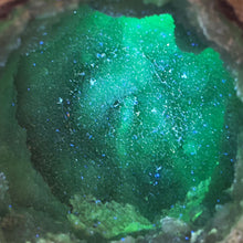 Load image into Gallery viewer, Blue Deep Chamber Dugway Geode - Green Fluorescense