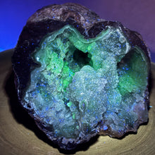 Load image into Gallery viewer, Rich Blue Dugway Geode - Double Chambers
