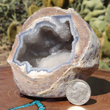 Load image into Gallery viewer, Ice Blue Dugway Geode Wide Chamber