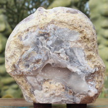 Load image into Gallery viewer, Ice Blue Dugway Geode Wide Chamber