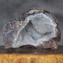 Load image into Gallery viewer, Rich Blue Dugway Geode - Bowl Chamber