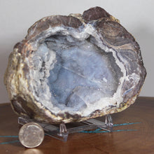 Load image into Gallery viewer, Blue Deep Long Chambered Dugway Geode - Green Fluorescense