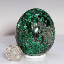 Load image into Gallery viewer, Malachite Crystal Egg - Rich Fissures