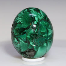Load image into Gallery viewer, Malachite Crystal Egg - Rich Fissures