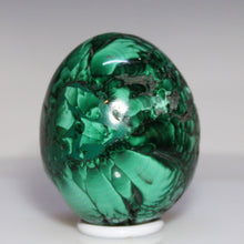 Load image into Gallery viewer, Malachite Crystal Egg - Rich Fissures