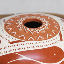 Load image into Gallery viewer, Mata Ortiz Pottery - Burnt Brown & White Lace - Low Profile