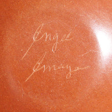 Load image into Gallery viewer, Mata Ortiz Pottery - Burnt Brown & White Lace - Low Profile