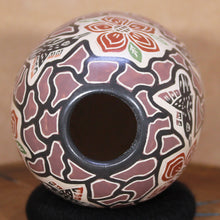 Load image into Gallery viewer, Ms. Brenda Zubia - Hummingbird Pottery - Mata Ortiz Mexican