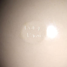Load image into Gallery viewer, Mata Ortiz Pottery - Ms. Daisy Ramirez - Pastel Triangles