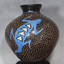 Load image into Gallery viewer, Mata Ortiz Pottery - Ms. Dalila Lucero - Blue Lizard White Triangles