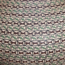 Load image into Gallery viewer, Elvira Bugarini Cota Mata Ortiz Pottery