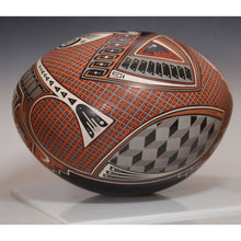 Load image into Gallery viewer, Señor Fabian Surreal Designs Mata Pottery