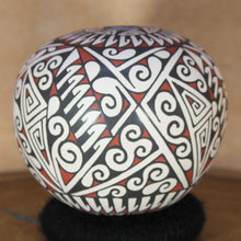 Load image into Gallery viewer, Señor Gerardo Mora Teña - Diminuitive Folk Art - Mata Ortiz Mexican