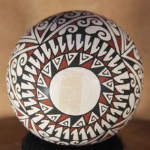 Load image into Gallery viewer, Señor Gerardo Mora Teña - Diminuitive Folk Art - Mata Ortiz Mexican