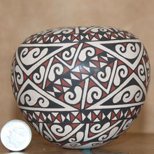 Load image into Gallery viewer, Señor Gerardo Mora Teña - Petite Folk Art - Mata Ortiz Mexican