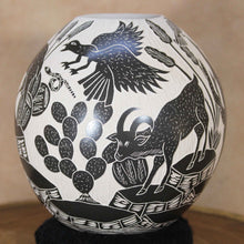 Load image into Gallery viewer, Señor Hilario Quezada Jr. - Chihuahua Nature Scene - Mata Ortiz Mexican