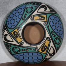 Load image into Gallery viewer, Low Profile Mata Ortiz Pottery - Señor Oscar G. Quezada - Vibrant Cool Colors