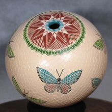 Load image into Gallery viewer, Señor Oscar Ramirez - Mata Ortiz Mexican Pottery - Kaleidoscope of Butterflies