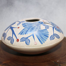 Load image into Gallery viewer, Mata Ortiz Pottery - Married Team of Artists - Vibrant Blue Hummingbirds