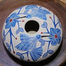 Load image into Gallery viewer, Mata Ortiz Pottery - Married Team of Artists - Vibrant Blue Hummingbirds