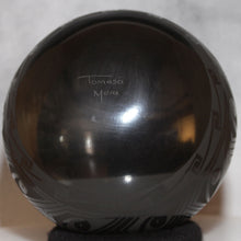 Load image into Gallery viewer, Signature of artist black mata ortiz pottery