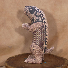 Load image into Gallery viewer, Señor Tomas Quintana - Begging Otter -  Mata Ortiz Sculpture