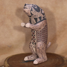 Load image into Gallery viewer, Señor Tomas Quintana - Begging Otter -  Mata Ortiz Sculpture