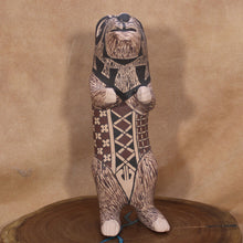 Load image into Gallery viewer, Señor Tomas Quintana - Begging Otter -  Mata Ortiz Sculpture