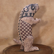 Load image into Gallery viewer, Señor Tomas Quintana - Begging Otter -  Mata Ortiz Sculpture