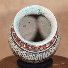 Load image into Gallery viewer, Pottery top view