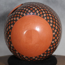 Load image into Gallery viewer, Mata Ortiz Pottery - Checkerboard Pattern - Señor Yoly Ledezma