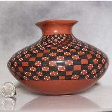 Load image into Gallery viewer, Low Checkered Pot Mata Ortiz Pottery
