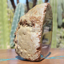 Load image into Gallery viewer, Oregon Thunderegg - Rich Contrasting White Stone Blue Crystal