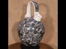 Load and play video in Gallery viewer, Señor Humberto Piña - Double Spout Vase - Interlocking Lizards - Mata Ortiz Pottery