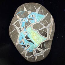 Load image into Gallery viewer, Septarian Geode End - Pool of Gold Calcite