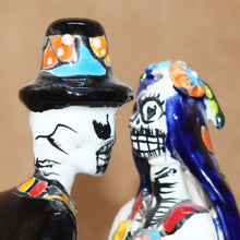 Load image into Gallery viewer, Close-up of faces talavera ceramic newlyweds