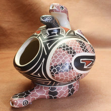 Load image into Gallery viewer, Señor Jorge Guillén - Pit Viper Pottery - Mata Ortiz Mexican Pottery