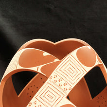 Load image into Gallery viewer, Señor Saul Silbeira - Open Concept Gallery Piece - Mexican Mata Ortiz Pottery