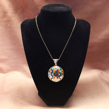 Load image into Gallery viewer, Peruvian Shield Pendant - Urin Huanca.