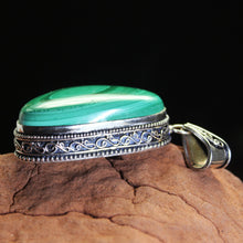 Load image into Gallery viewer, Malachite Stone