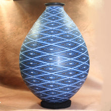 Load image into Gallery viewer, Señor Ernesto Ramirez Silva - Mata Ortiz Mexican Pottery - Large Blue Olla