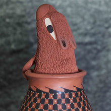 Load image into Gallery viewer, Señor Manuel Rodriguez Guillen - Prairie Dog in Pot - Mexican Mata Ortiz Pottery
