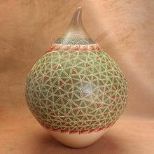 Load image into Gallery viewer, Mata Ortiz Beehive Pottery - Ms. Janet Pedregon - Mata Ortiz