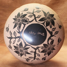 Load image into Gallery viewer, Ms. Alina Arrieta - Butterflies on Low Profile Pot - Mexican Mata Ortiz Pottery