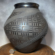 Load image into Gallery viewer, Mata Ortiz Pottery - Artist Señor Israel Sandoval - Traditional Designs in Black

