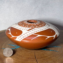 Load image into Gallery viewer, Mata Ortiz Pottery - Burnt Brown &amp; White Lace - Low Profile
