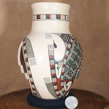 Load image into Gallery viewer, Señor Che Pedregon - Open Window Creation - Mexican Mata Ortiz Pottery
